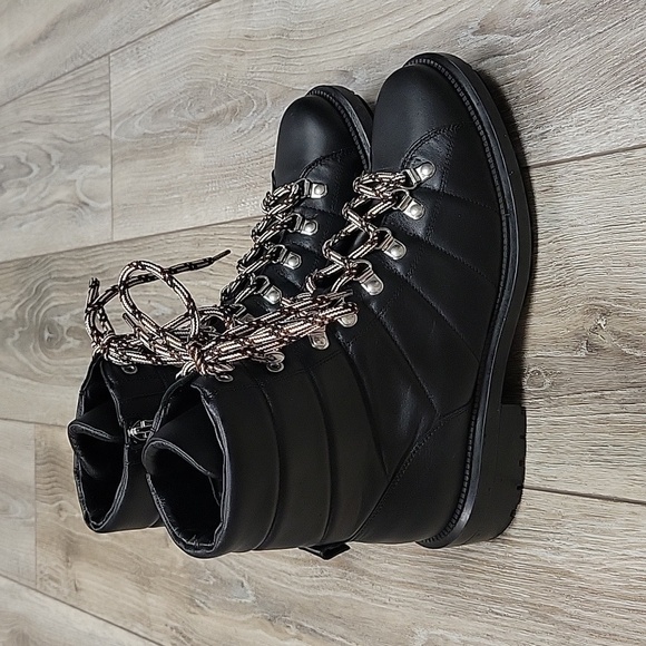 Aquatalia Size 9 Black Leia Weatherproof Leather Boot NEW - Picture 2 of 10